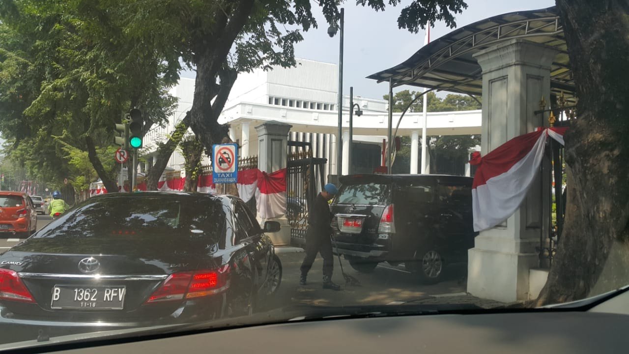 cb277140-a0ce-4240-bcdf-6564b5fcb3da