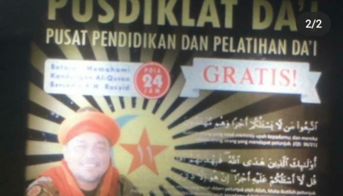 Spanduk Pusdiklat yang pimpinannya disebut mengaku rasul/Instagram akun @dapat_ccan