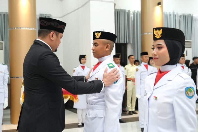 Bupati Ingatkan Paskibraka Gowa Kibarkan Bendera dengan Baik