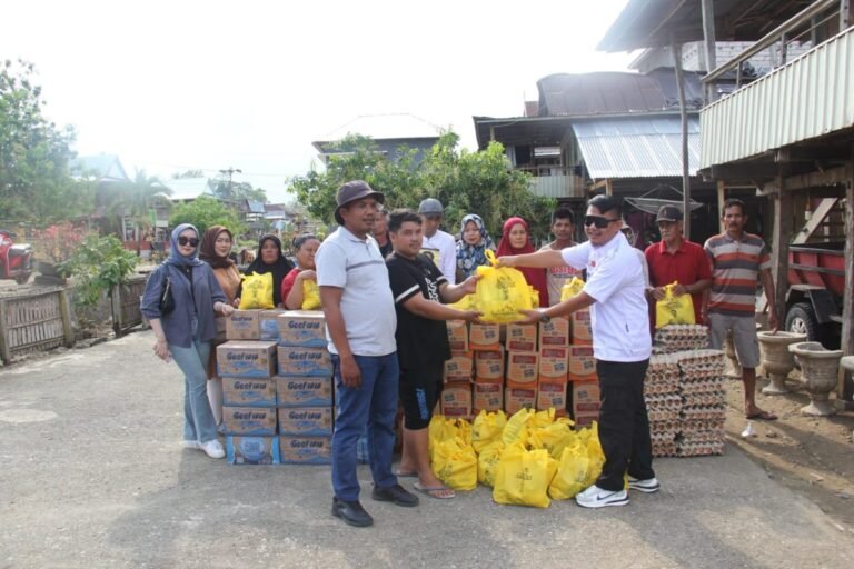 Andi Rio Gerak Cepat Bantu Korban Puting Beliung di Ajangale 