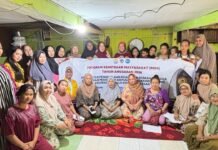 Perempuan Pesisir Didorong Kelola Keuangan Keluarga Secara Mandiri Melalui Pelatihan Literasi Keuangan